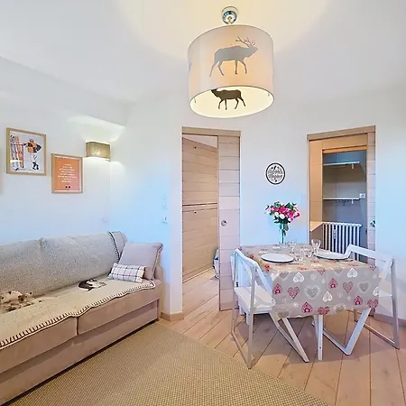 Апартаменти Reve Alpin - Proche Centre Et Pistes Межев